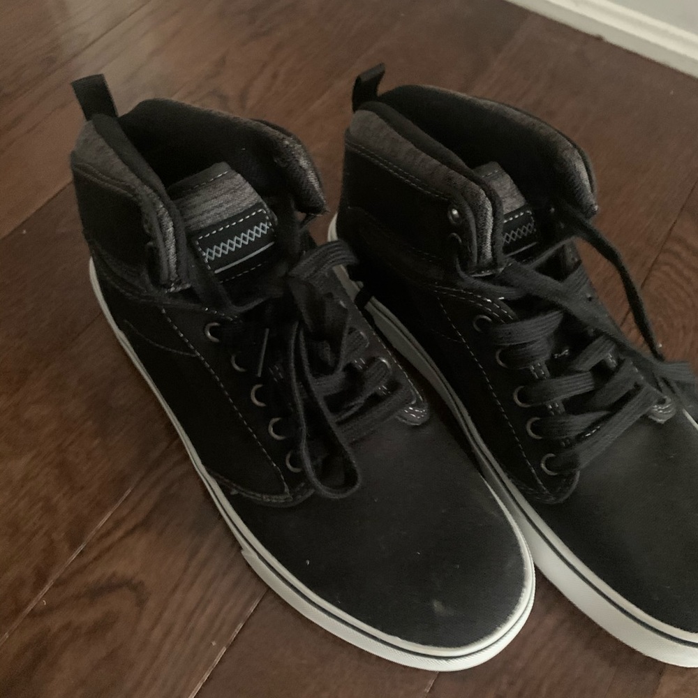 Shoes - Picture 3 of 3